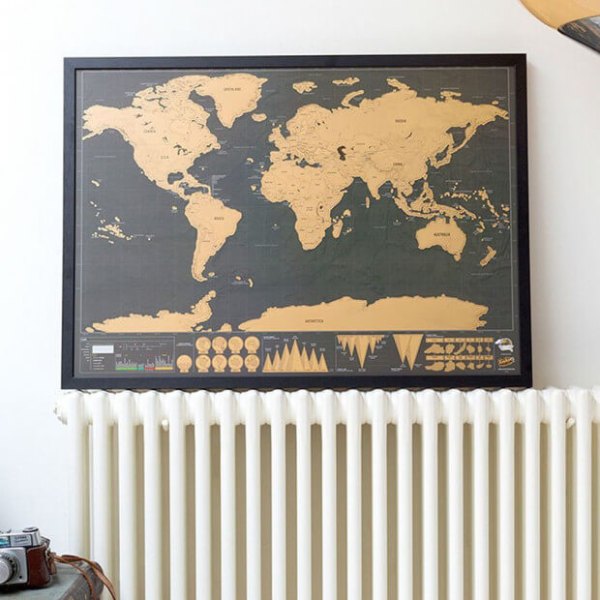 Carte du monde à gratter luxe avec pays dorés à révéler