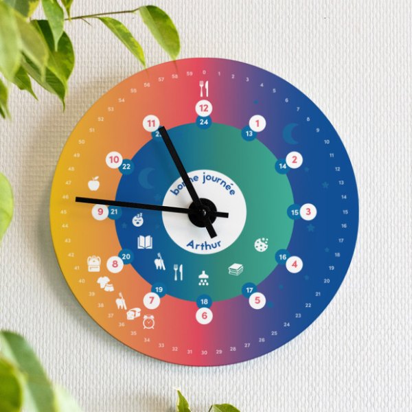 Horloge d'apprentissage colorée personnalisée avec un prénom