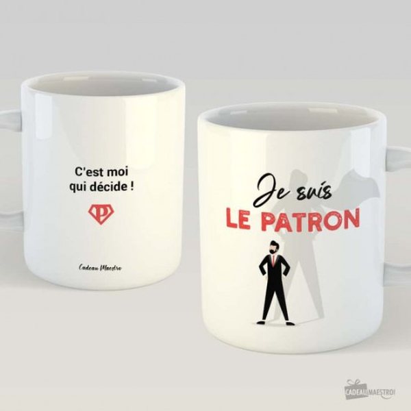Deux mugs blancs « Je suis le patron » avec un personnage en costume et un texte personnalisé « C'est moi qui décide »